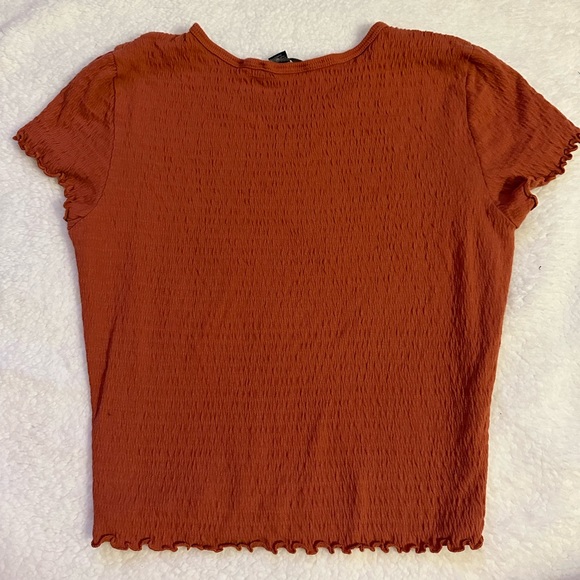 American Eagle cropped short sleeve with lettuce-edge! - Picture 2 of 2